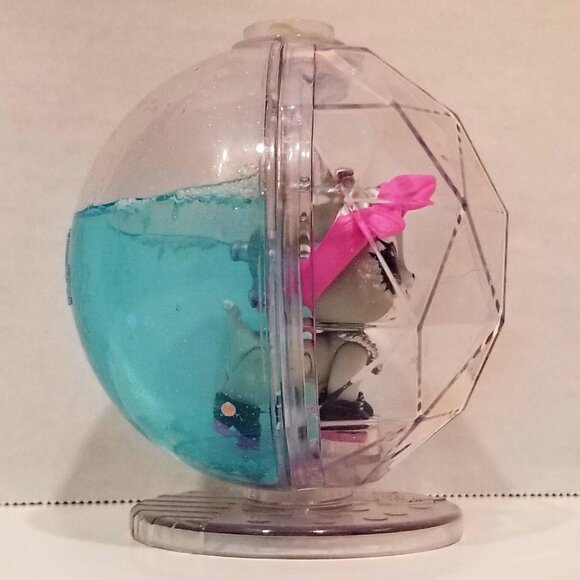 L.O.L. Surprise! Fluffy Pets Purrs Winter Disco Glitter Snow BB, EUC - Picture 15 of 16